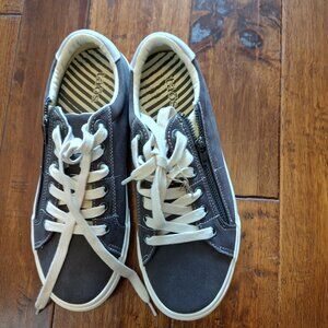 Taos graphite light gray distressed z soul shoes